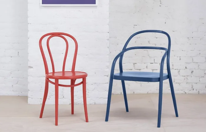 002 chair blue